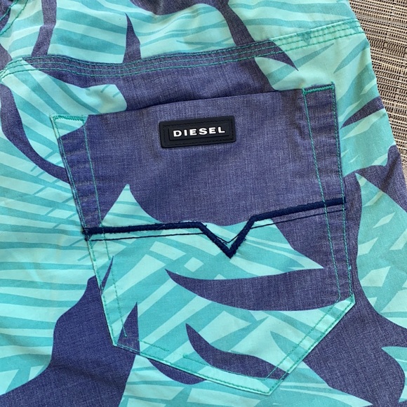 Diesel MENS Hybrid Shorts - Picture 5 of 5